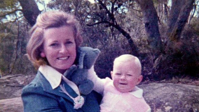 Lyn Simms (then Dawson) with her daughter at her Bayview home in 1978.