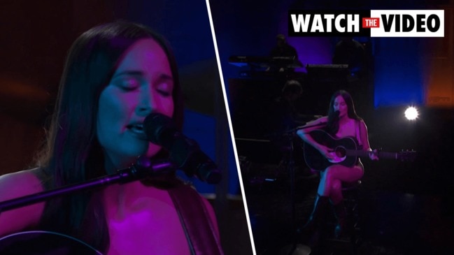 Kacey Musgraves Performs Naked In Snl First Daily Telegraph