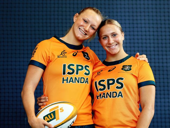 SYDNEY, AUSTRALIA - NOVEMBER 22: Maddison Levi (L) and Teagan Levi pose for a photo during a Rugby Australia media opportunity at Rugby Australia HQ on November 22, 2023 in Sydney, Australia. (Photo by Mark Evans/Getty Images)