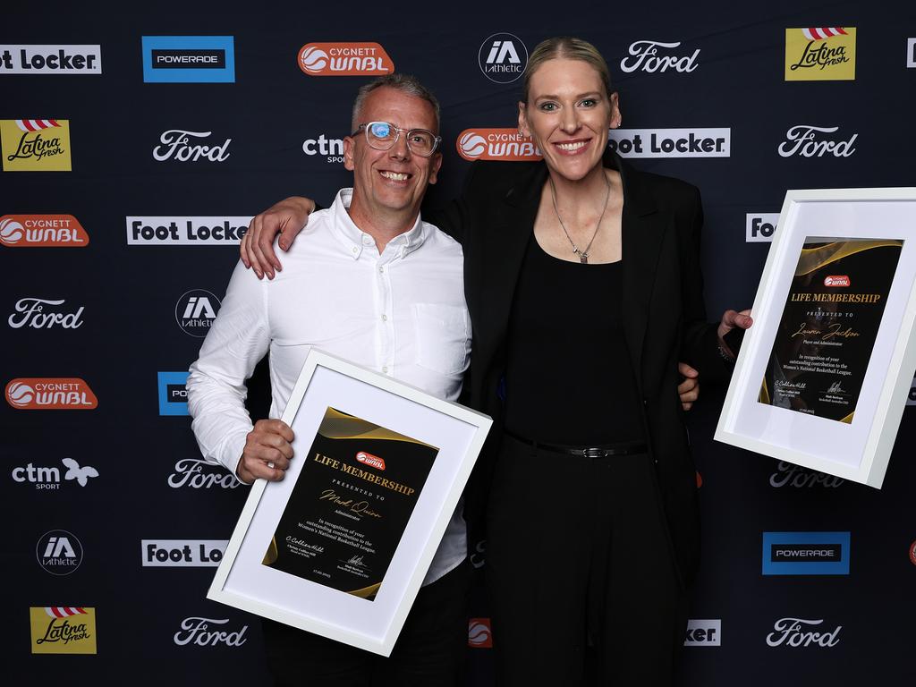 Administrator Mark Quinn and Lauren Jackson receive WNBL Life Membership. Photo by Graham Denholm/Getty Images for WNBL