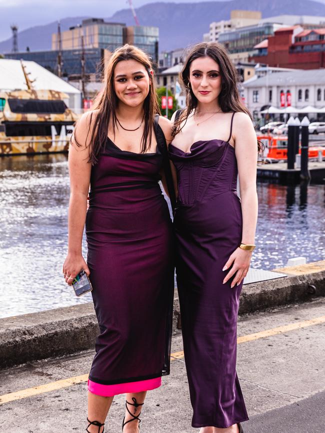 Hobart College leavers dinner 2022 Sumali Buamee and Eleni James Picture: Linda Higginson