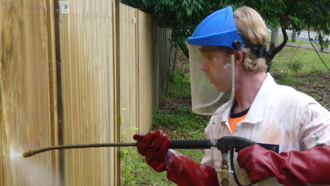 The Rotary Club of Turramurra’s Graffiti Removal Project is a huge success.