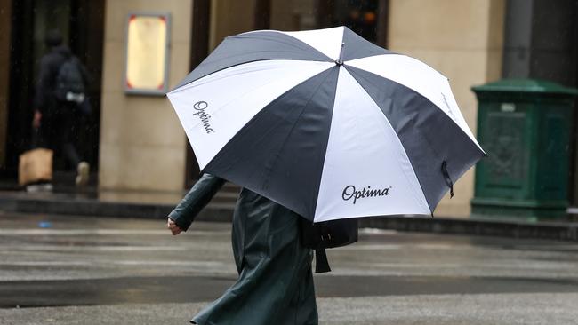 A cold front sweeping across woutheast Australia will bring rain, damaging winds and possible flooding to parts of Tasmania, Victoria, NSW and the ACT. Picture: NewsWire/Ian Currie