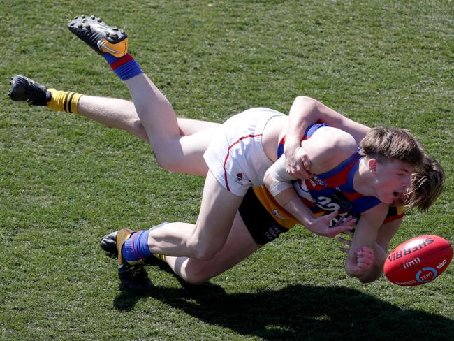 Dylan Williams under pressure during last year grand final. Picture: Mark Dadswell/AAP