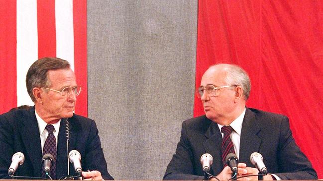 Then US President George Bush (L) and his Soviet counterpart Mikhail Gorbachev during a press conference in Moscow in 1991. Picture: AFP.