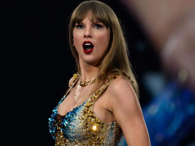 US singer and songwriter Taylor Swift performs on stage at the Groupama Stadium as part of The Eras Tour, in Decines-Charpieu, eastern France, on June 2, 2024. (Photo by JEFF PACHOUD / AFP) / -- IMAGE RESTRICTED TO EDITORIAL USE - STRICTLY NO COMMERCIAL USE --