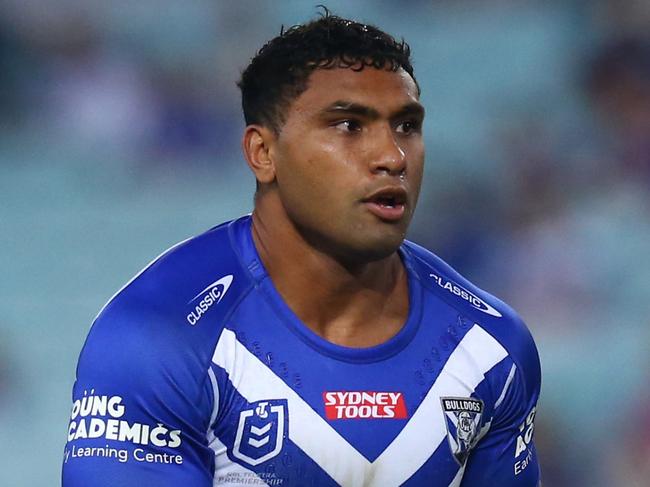 SYDNEY, AUSTRALIA - APRIL 30: Tevita Pangai Junior of the Bulldogs runs the ball during the round eight NRL match between the Canterbury Bulldogs and the Sydney Roosters at Stadium Australia on April 30, 2022 in Sydney, Australia. (Photo by Jason McCawley/Getty Images)