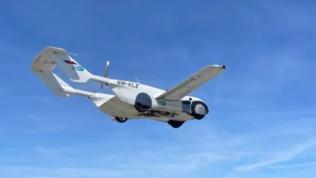 Mind-blowing flying car makes history