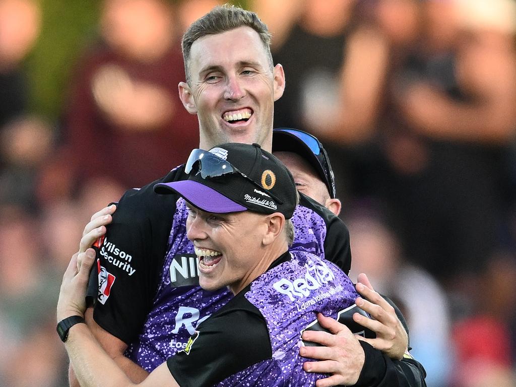 Billy Stanlake celebrates a wicket with Nathan Ellis.