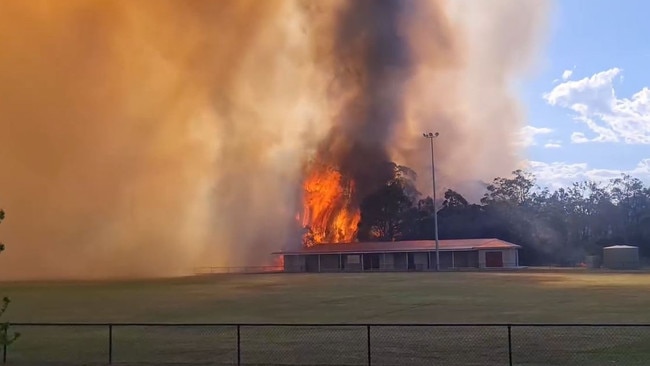 The fire at Kurri Kurri is threatening homes and the Kurri Kurri Hospital. Picture: Facebook / Steven Longbottom