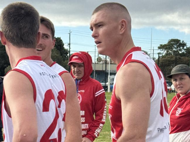 Adam Tomlinson at the Sorrento huddle. Picture: Simon McEvoy