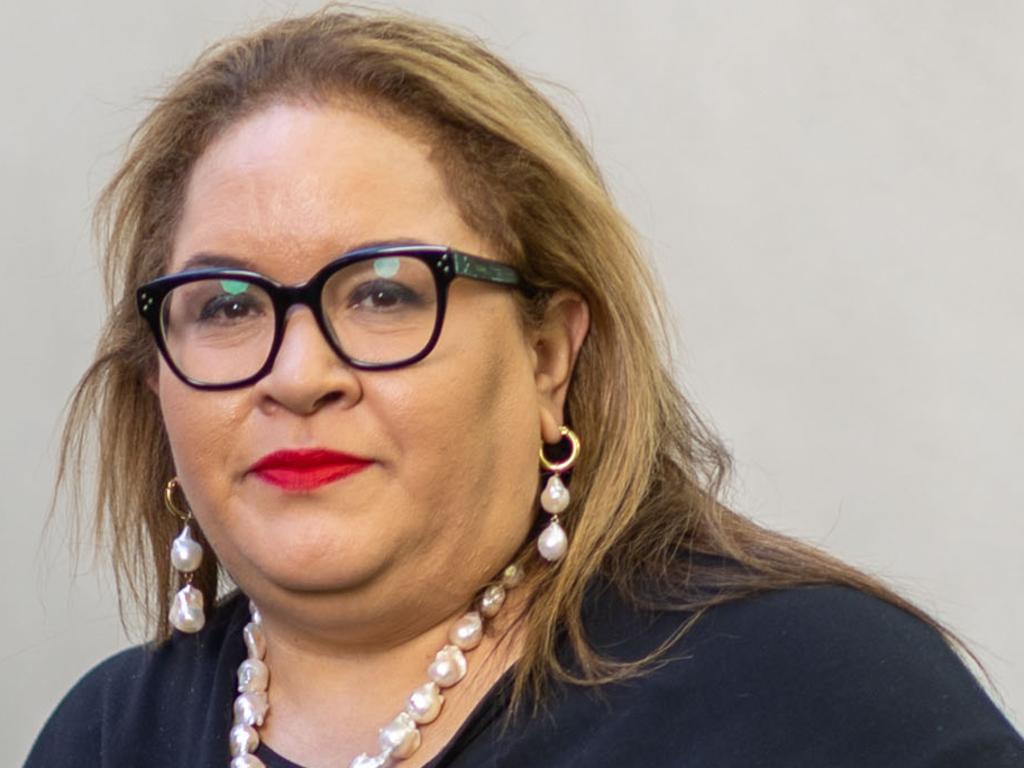 Yes campaign shifts focus to grassroots origins at Uluru