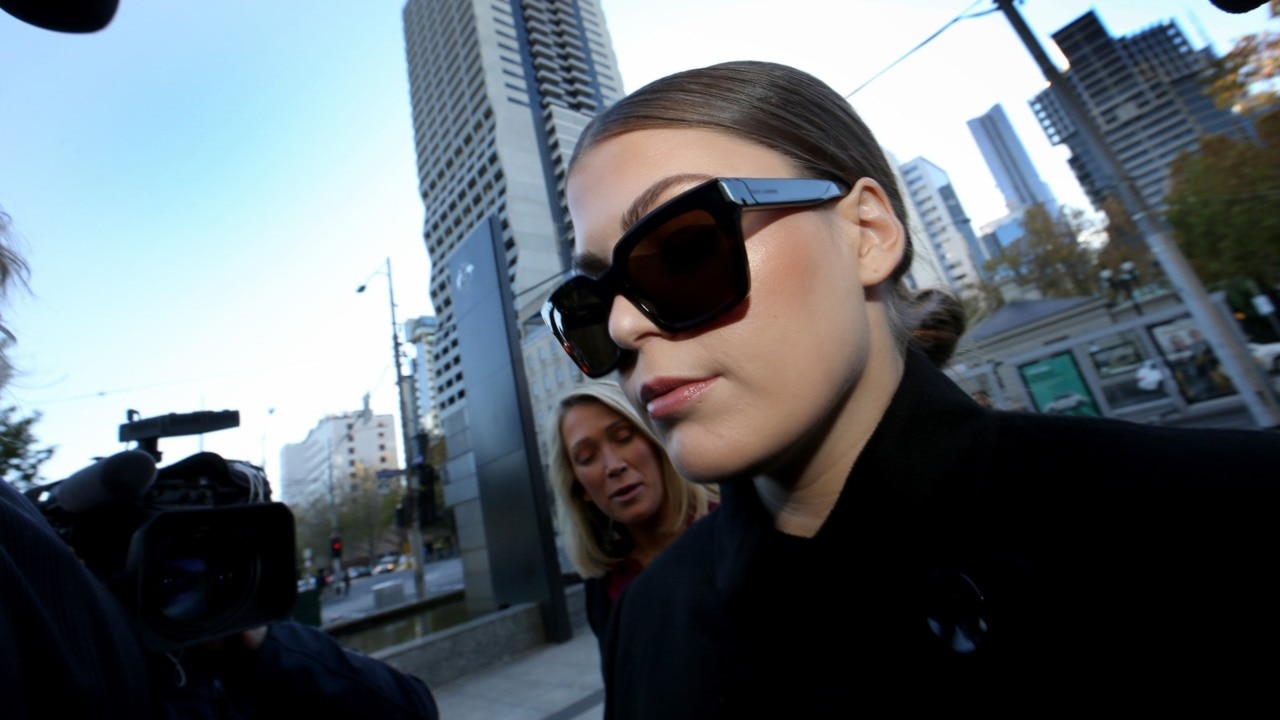 Cancer conwoman Belle Gibson breaks down in court