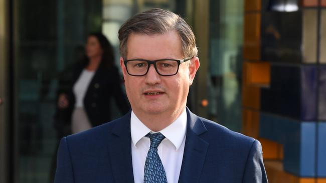 Andrew Hagger, Chief Customer Officer of the National Australia Bank leaves the Federal Court, Melbourne, Monday, April 23, 2018. The financial services royal commission public hearing into financial advice continues in Melbourne. (AAP Image/James Ross) NO ARCHIVING