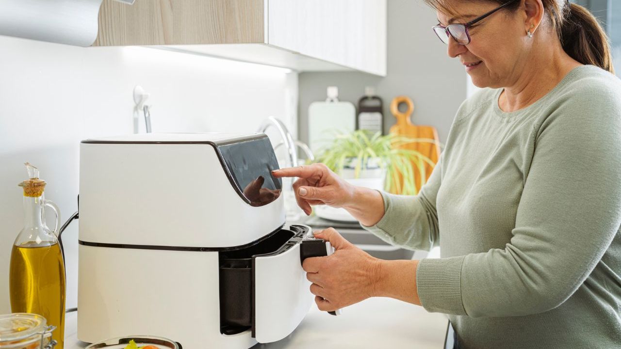 Are you making some of the easiest air fryer mistakes? Picture: iStock/fcafotodigital.