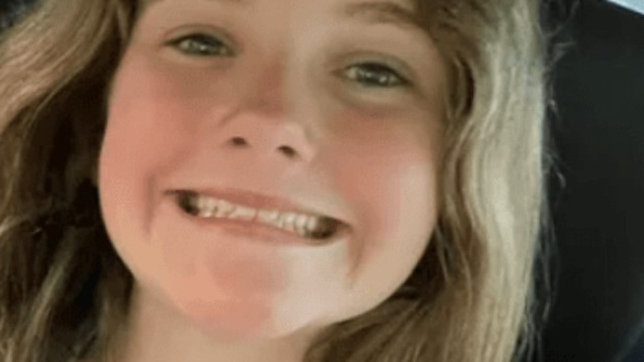 Police seek help to find girl missing from Palm Cove