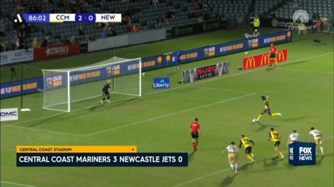 Central Coast Mariners put 3 past derby rivals Newcastle Jets