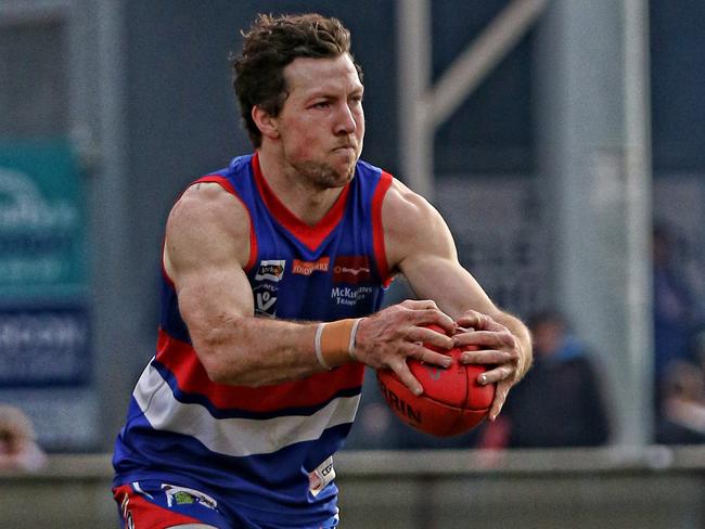 Bendigo FL footy: Gisborne v South Bendigo. Gisborne’s Tim Walsh. Picture Aaron Cook