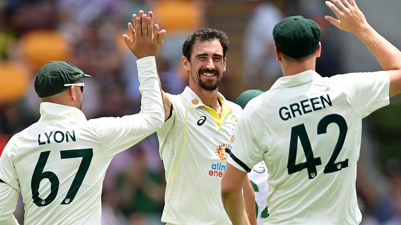 Mitchell Starc of Australia. Photo by Albert Perez/Getty Images