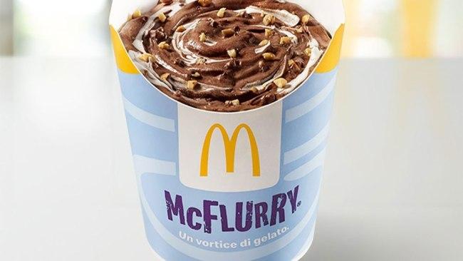 Baci Perugina McFlurry, Italia Hai presente quei cioccolatini Baci, quelli preferiti dai nonni e dai ragazzini che cercano di corteggiare una ragazza?  In Italia ne hanno fatto un McFlurry, e questa non è l'idea peggiore.