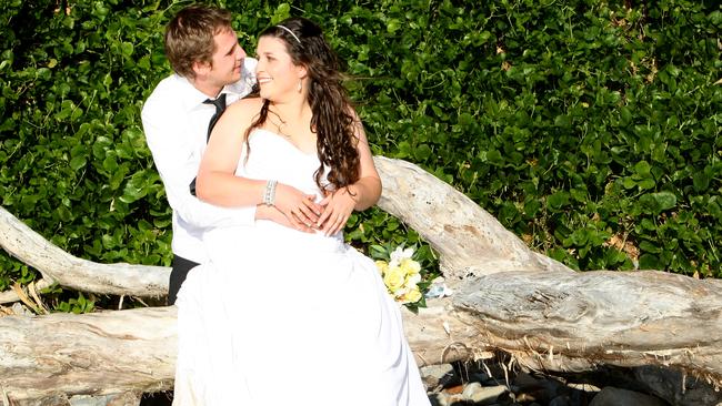 Jennifer and Glen Schrader married at Little Cove in Noosa in 2011. Picture: Nicola Brander