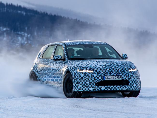 Photo of the Hyundai Ioniq 5 in the Arctic snow