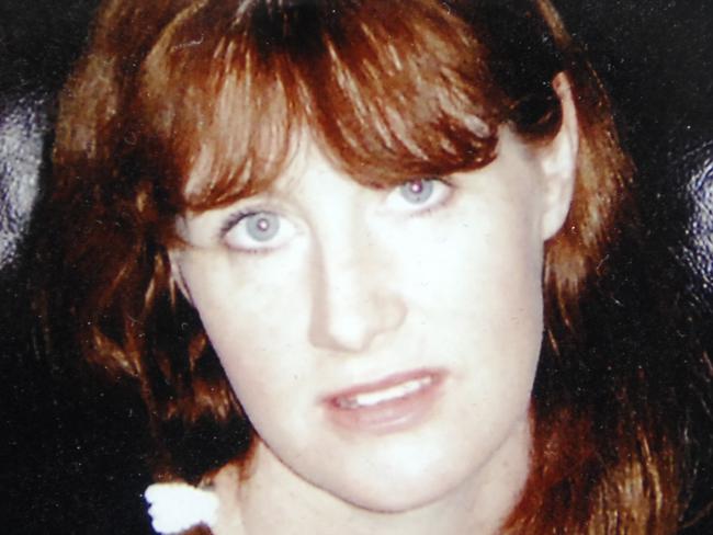 n04mt200 Appeal for witnesses in the murder Cindy Crossthwaite.