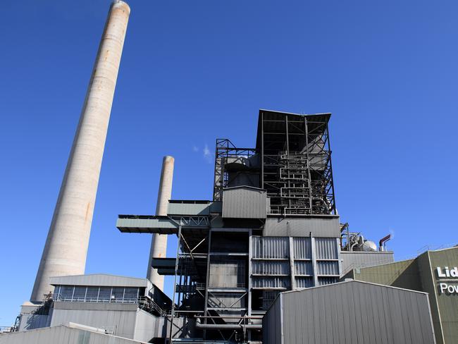 A general view of the Liddell Power Station in Muswellbrook, New South Wales, Tuesday, September 19, 2017. Owner AGL has announced they plan to close the ageing coal fired power station in 2022, but Prime Minister Malcolm Turnbull is pushing for the plant to remain open. (AAP Image/Dan Himbrechts) NO ARCHIVING