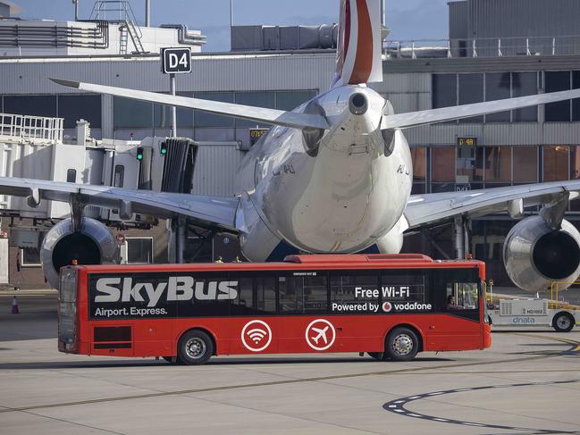 MELBOURNE , AUSTRALIA - NewsWire Photos DECEMBER 07 , 2020  ; International aircraft arrive at Melbourne Airport with returning Australians to head into hotel quarantine due to COVID-19. A Sri Lankan aircraft arrives from Colombo. Picture : NCA NewsWire / Ian Currie