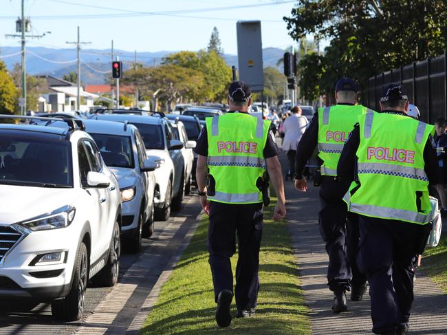 A traffic enforcement site was set up at Palm Beach State Primary School with Senior Sergeant Gavin Peachey from Palm Beach Police Station reminding motorists about reduced speed zones and times being back in place around all schools. Police keep an eye on school traffic. Picture Glenn Hampson