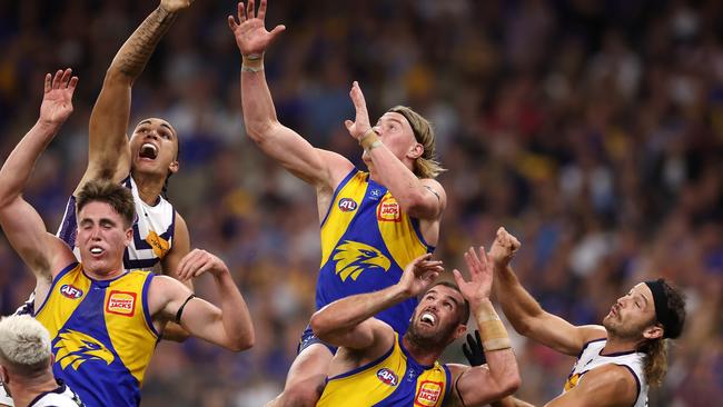 Harley Reid takes a specky against Freo. (Photo by Will Russell/AFL Photos via Getty Images)