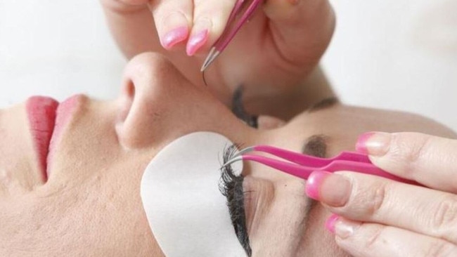 The search begins for the best lash technicians across regional Victoria. Nominate now.