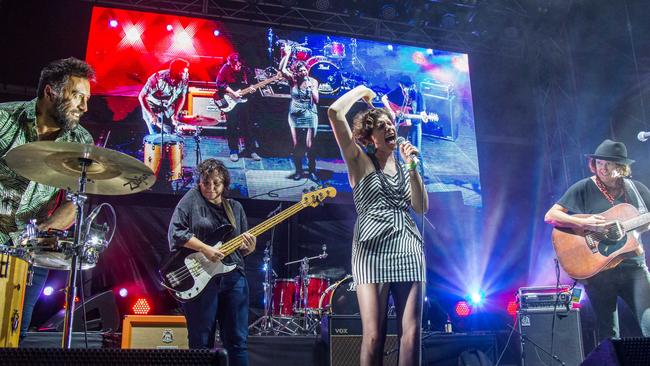 Hussy Hicks preforming at the 2018 Gold Coast Music Awards. Photo: James Wills