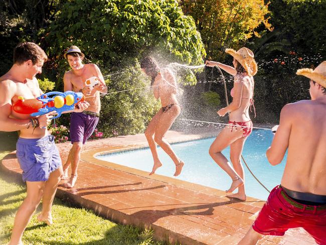 While Di says she almost drowned at a pool party in the 1970s, she worries that today “our young people’s lives are drowning in dull moments”.
