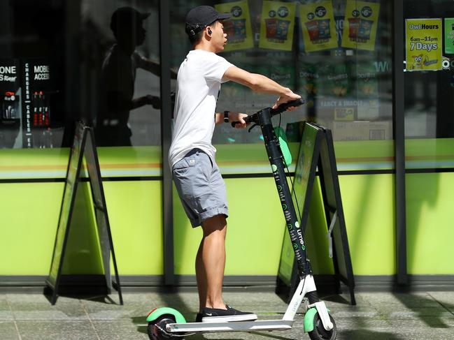 File photo: Lime scooter rider, Brisbane. Picture: Liam Kidston.