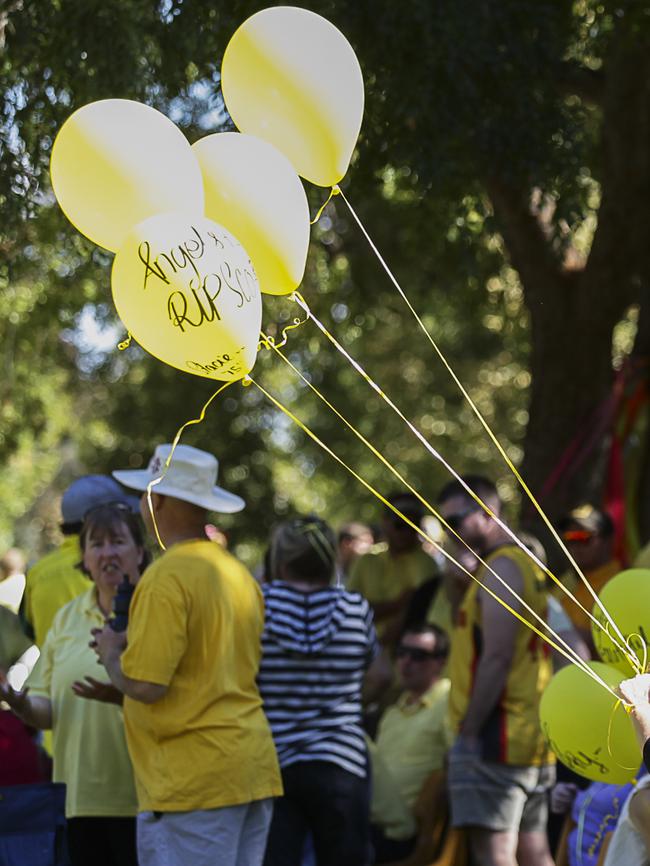 Messages are written on balloons at a memorial picnic in the Mountford Park, Leeton where the township joined to pay tribute to murdered teacher Stephanie Scott. Picture: Chris McKeen