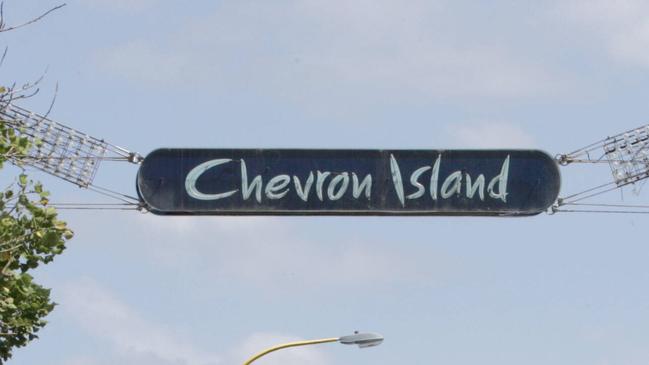 A Chevron Island tower resident says he believed he witnessed a violent abduction of a woman in the street on Wednesday night.