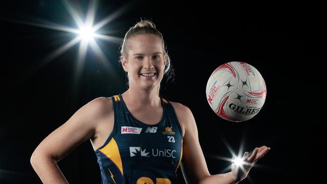 GOLD COAST, AUSTRALIA - FEBRUARY 22:  Tara Hinchliffe poses during the Lightning Super Netball 2023 headshots session at the Gold Coast Leisure Centre on February 22, 2023 in Gold Coast, Australia. (Photo by Matt King/Getty Images for Netball Australia