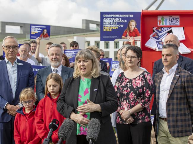 27/11/2023 Around 50+ AEU members will come together to deliver over 70,000 postcards to the Prime Minister calling for greater funding for public schools.  picture Dallas Killponen / Society ,