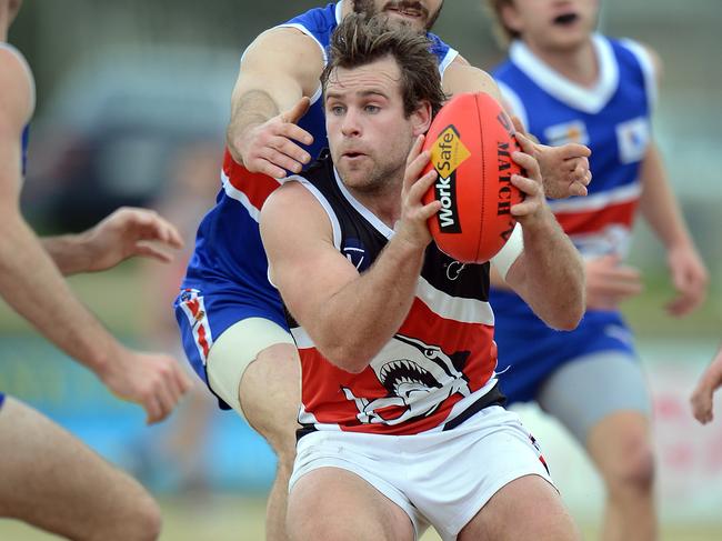 Ricky Ferraro playing for Bonbeach in 2013.