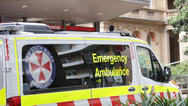 NSW Ambulance Picture: Christian Gilles