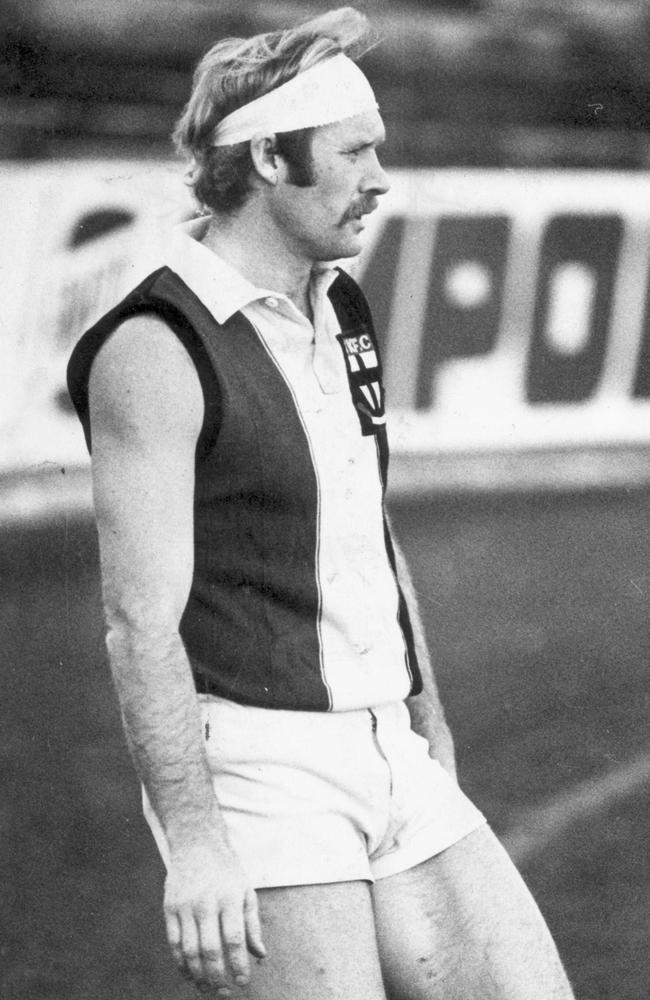 Ditterich played in the ruck for the St Kilda Football Club.