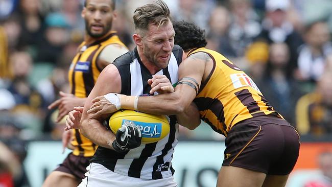 Travis Cloke in action against the Hawks. Picture: Michael Klein