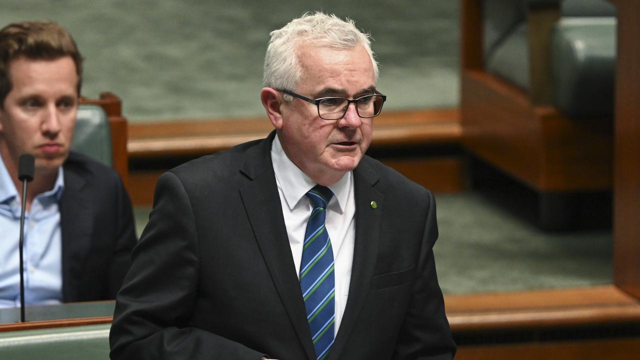 CANBERRA, AUSTRALIA, NewsWire Photos. SEPTEMBER 5, 2023: Andrew Wilkie during Question Time at Parliament House in Canberra. Picture: NCA NewsWire / Martin Ollman