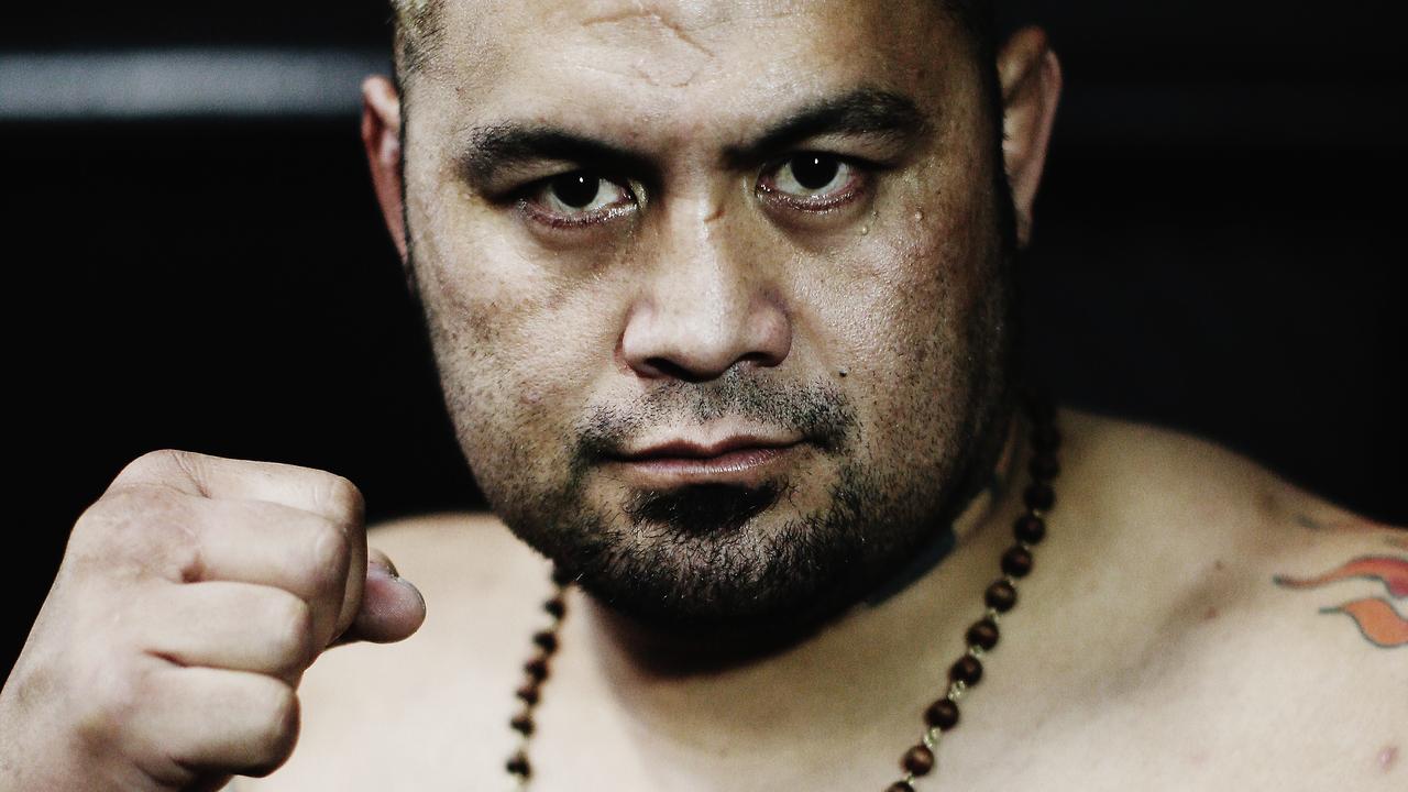 AUCKLAND, NEW ZEALAND - SEPTEMBER 03: (EDITORS NOTE: This image has been desaturated.) Mark Hunt poses during the UFC Fight Night media session at SKY TV Gym on September 3, 2014 in Auckland, New Zealand. (Photo by Hannah Peters/Getty Images)