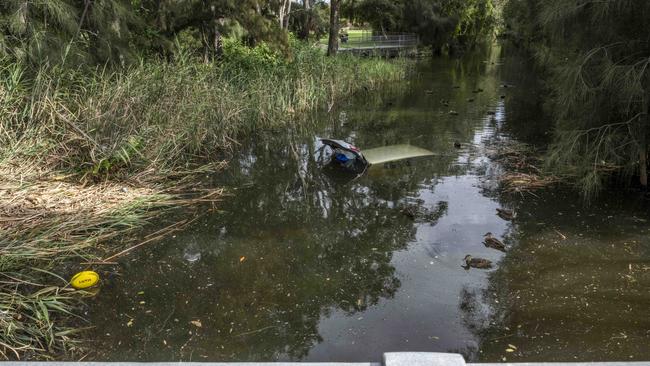 The car crashed into the lagoon about 12.30am. Picture: NCA NewsWire / Monique Harmer