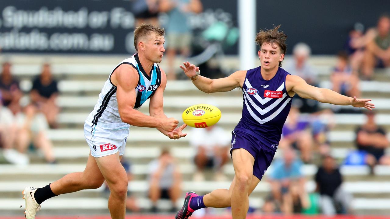 Ollie Wines had 26 disposals but failed to win a clearance as the Power lost to the Dockers by 31 points at Fremantle Oval. Picture: James Worsfold / Getty Images