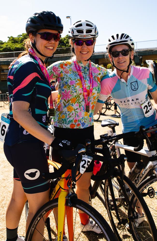 Tour De Brisbane 2023: Genevieve McCreanor, Toni McCreanor, Fiona Crawford.