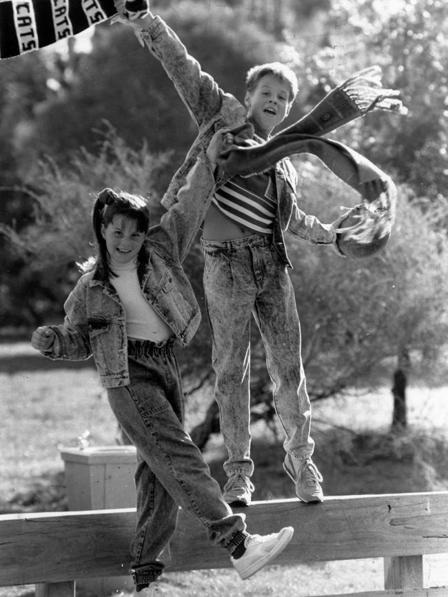 “Double denim”, like these acid-wash denim jeans and jean jacket outfits photographed in 1988, was one of the signature looks of the decade.