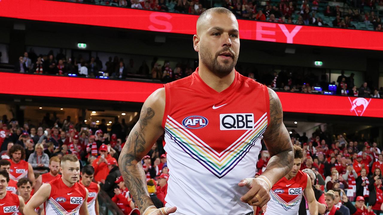 SYDNEY, AUSTRALIA - JUNE 08: Lance Franklin of the Swans leads team mates onto the field for his 350th game during the round 13 AFL match between Sydney Swans and St Kilda Saints at Sydney Cricket Ground, on June 08, 2023, in Sydney, Australia. (Photo by Mark Metcalfe/AFL Photos/via Getty Images )